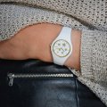 Relógio para mulher quartzo branco e dourado com mostrador estrelas Colecção Outono/Inverno Ice-Watch